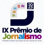 Imagem com diversas cores, onde aparece uma figura representando duas letras "J" unidas e, abaixo, está escrito "IX Prêmio de Jornalismo - Ministério Público do Rio Grande do Norte"