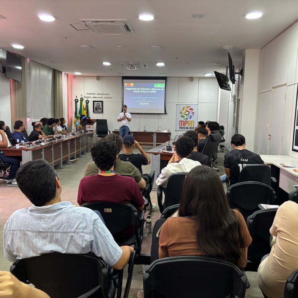 estudantes no plenario d MPRN durante o visita mp